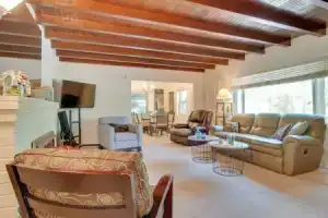5 Mi to Dtwn: Tuscon Escape w/ Yard & Patio!, Тусон