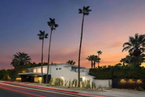 Отель «Movie Colony - Adults Only», Палм-Спрингс