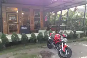 Banmaihom Resort Amphawa, Банг Кхон Тхи