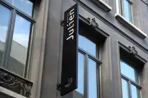 Hotel «Julien», Антверпен