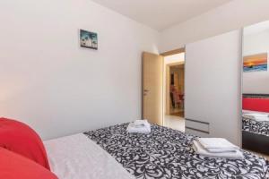 Beautiful Home in Kostrena With Wifi and 2 Bedrooms, Риека