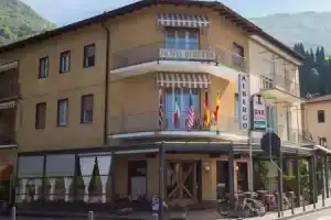 Hotel «Beretta», Варенна