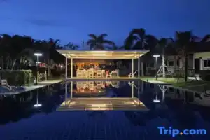 Phuket Airport Villa, Най Янг