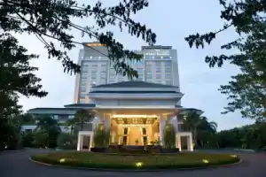 Hotel «Santika Premiere Slipi Jakarta», Джакарта