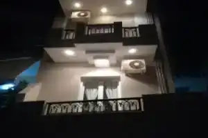 Home 4you, Карловаси