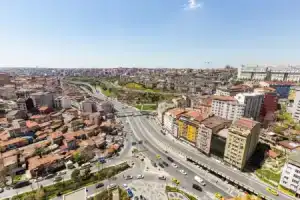 Cozy Flat With City View and Balcony in Sisli, Стамбул