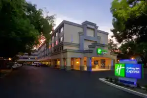 Отель «Holiday Inn Express Convention Center», Сакраменто