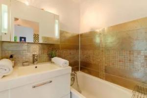 Splendide appartement sur la Place aux Huiles - Air Rental, Марсель