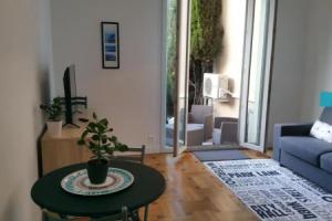 Nice Promenade Apartment, Ницца