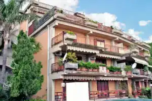 Ikebana Taormina in Taormina, Таормина
