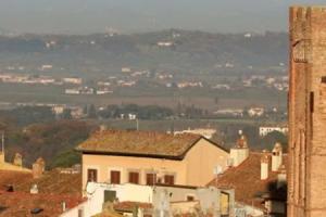 Montopoli in Val d'Arno Apartments by Thaz Italia, Монтополи-ин-Валь-д'Арно
