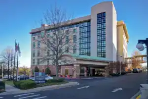 Embassy Suites by Hilton at Hot Springs Convention Center, Хот-Спрингс