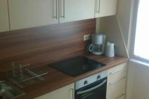 Leander Apartman, Балатонсабади Фюрдотелеп