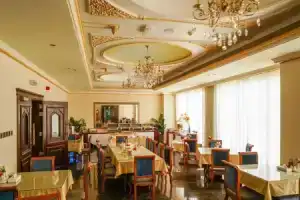 La Rosa Hotel Oman, Маскат