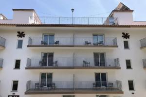 Malva Hostel, Л'Естартит