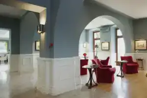 Hotel «Riviera & Maximilian's», Триест