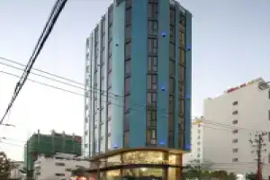 Sea Corner Boutique Hotel & Apartment, Дананг