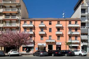 Maiden-Art Apartment, Арона