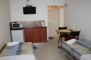 Ga'aton Motel, Нагария