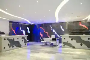 RK Beach Hotel, Камари