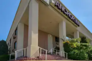 Отель «Anchor Inn», Куинс