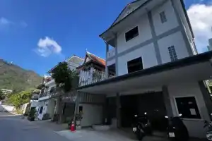 M&N Guesthouse Kata, Ката