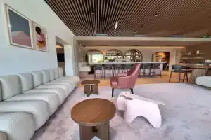 Familienhotel Felsenhof, Флахау