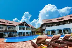 The Pool Resort Okinawa, Онна