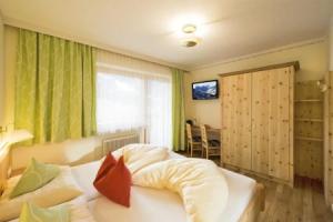Ski in Ski out Hotel Unterellmau, Заальбах