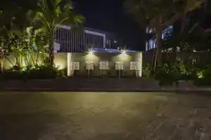 DQua Hotel and Apartment, Нячанг