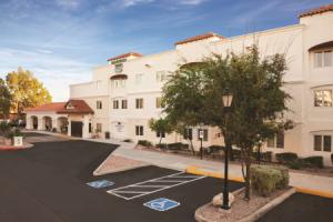 Отель «Homewood Suites Tucson St. Philip's Plaza University», Тусон