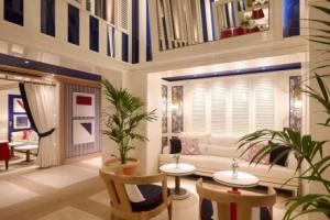 Arev Saint Tropez, Сен-Тропе