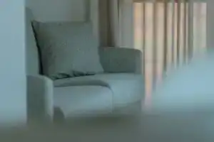 Peninsula Suites, Хедльнар