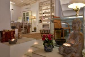 Next to the Beach UP TO 10 GUESTS. Good Star Deluxe Villa with 4 Bedrooms 5 Bathrooms, Private Pool,, Калафатис