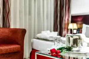 Отель «Exe Suites 33», Мадрид