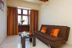 Carini Farmhouses, Арб