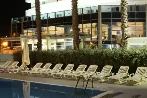 Sea Lion Hotel, Монтесильвано