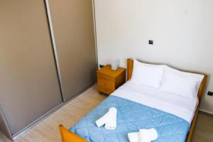 Southplace63 Cozy house 500m From beach, Вари