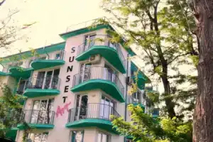 Sunset Art Hotel, Черноморец