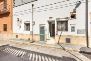 2168 Casa Meridiana, Аветрана