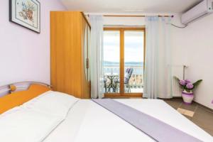 Awesome Home in Crikvenica With Wifi and 1 Bedrooms, Цриквеница