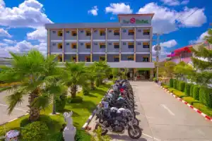 The s Design Hotel, Бури Рам