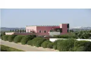 Grand Hotel Masseria Santa Lucia, Остуни