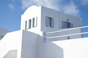 Athiri Santorini Family Friendly Hotel, Имеровигли