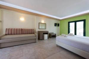Coralli Hotel, Сивота