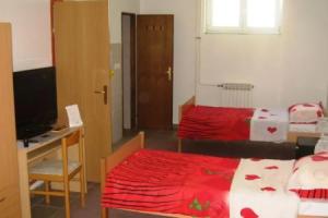 Crni Biser Rooms, Осиек