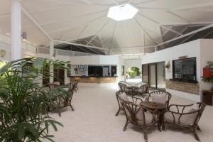 Embudu Village Resort, Мале
