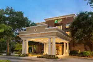 Holiday Inn Express & Suites Mt. Pleasant by IHG, Чарлстон