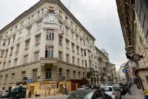 Roland Apartments, Будапешт