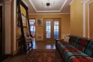 Апартаменты Время и Место на улице Лодыгина, Екатеринбург